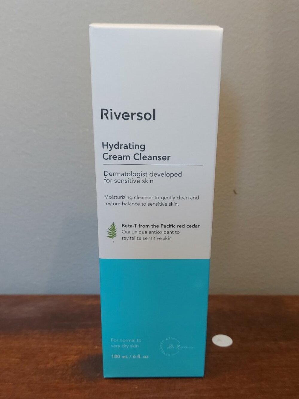 Riversol Hydrating Cream Cleanser